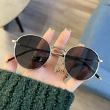 Vintage Ronde Zonnebril voor Dames – Retro Design met Metaal en Kunststof voor Elke Gelegenheid