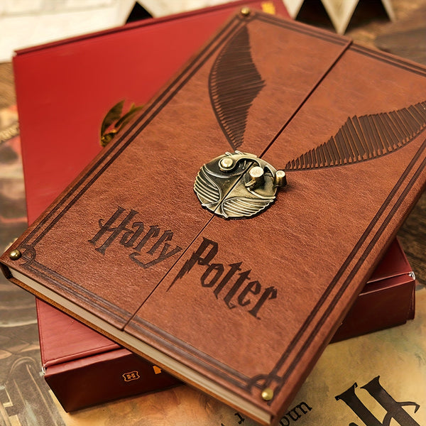 Magisch Hardcover Notitieboek met Gouden Bal – Perfect voor Dagboeken en Notities