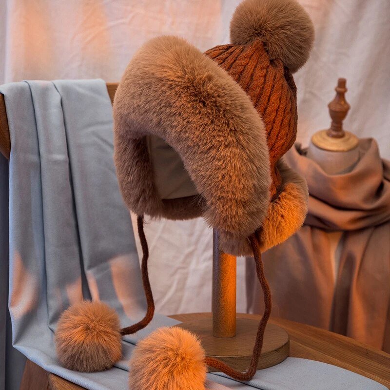 Pom Hat | Ontketen de glamour van een pluche winter essential!