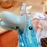 NiftyScoop | Houd dierenvoeding vers en serveer met gemak met deze schepclip!