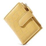 Cobble Wallet | Stap uit in stijl met deze trendy korte portemonnee met stenen patroon!
