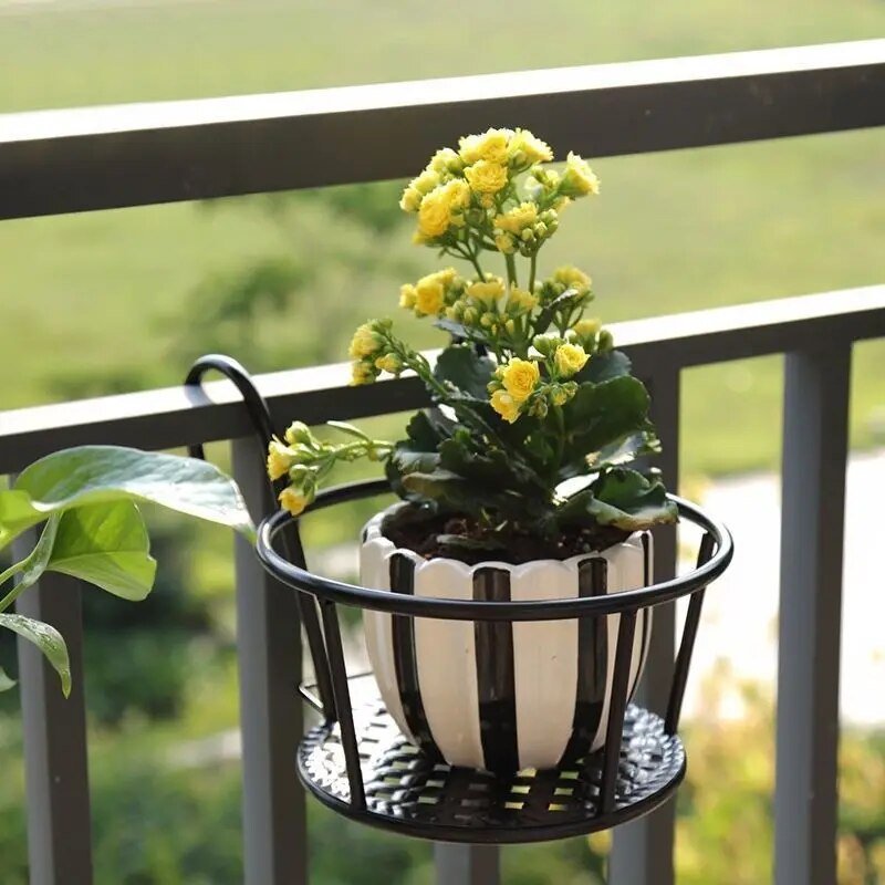BloomBasket | Verander je balkon in een botanisch toevluchtsoord met een hangende plantenmand!