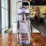 2L DRAAGBARE WATERFLES MET RIESTRAAL EN TIJDMARKERING VOOR SPORT & FITNESS
