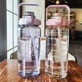 2L DRAAGBARE WATERFLES MET RIESTRAAL EN TIJDMARKERING VOOR SPORT & FITNESS