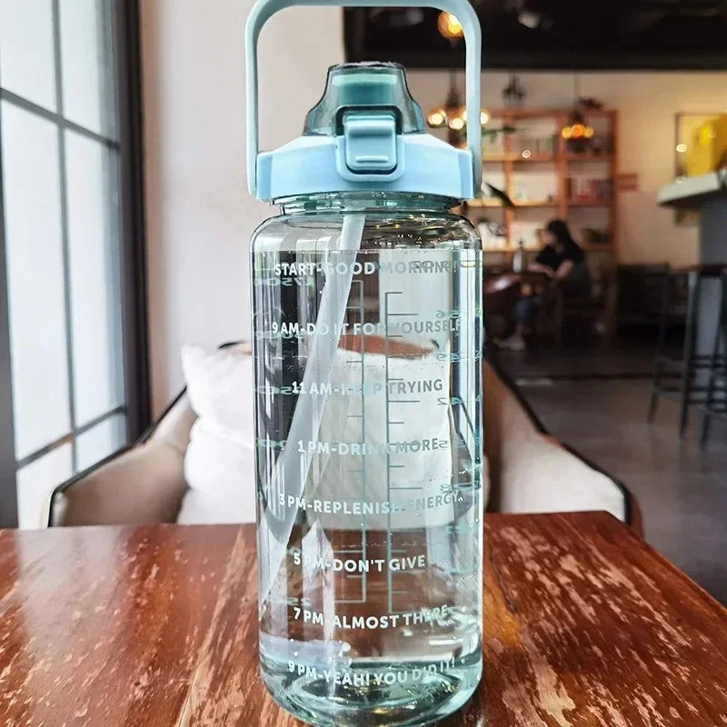 2L DRAAGBARE WATERFLES MET RIESTRAAL EN TIJDMARKERING VOOR SPORT & FITNESS