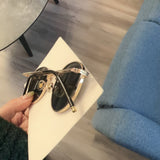 Vintage Ronde Zonnebril voor Dames – Retro Design met Metaal en Kunststof voor Elke Gelegenheid