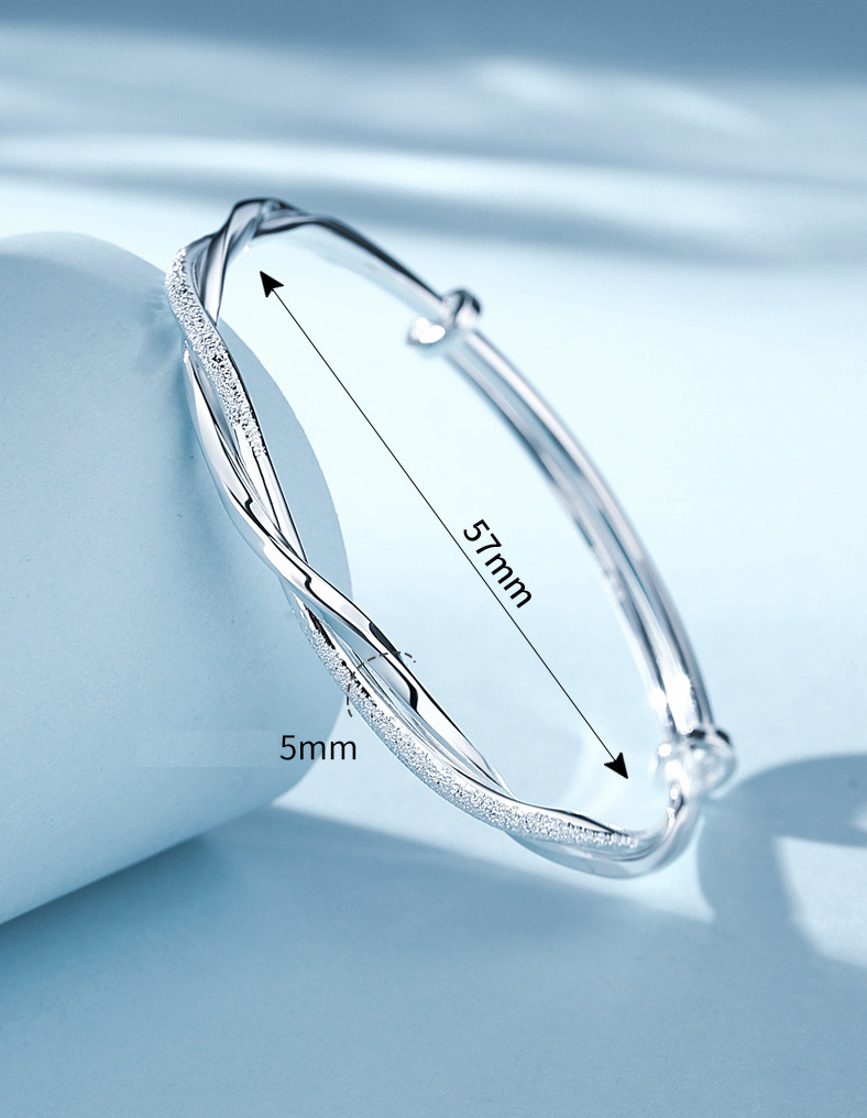 Gedraaide Zilveren Armband - Elegant en Verstelbaar Ontwerp