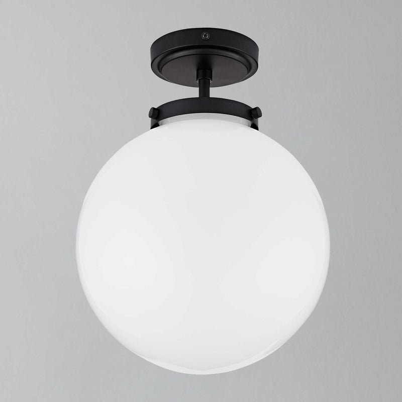Luxe Bolvormige Plafondlamp – LumiSphere
