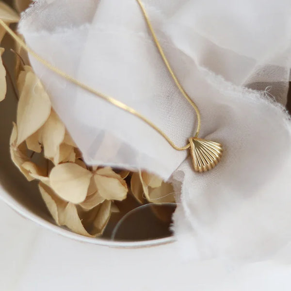 Gouden Jakobsmuschel-Bloemketting – Paars