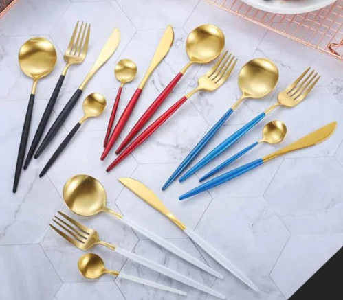 24-delig Luxe Bestekset van RVS in Goud-Zilver – RoyalGlow
