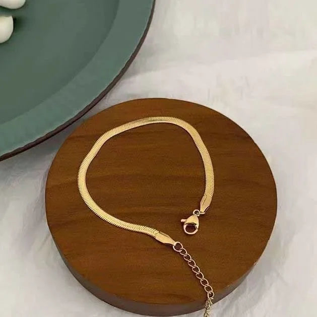 Slangenvoetketting – Isolde