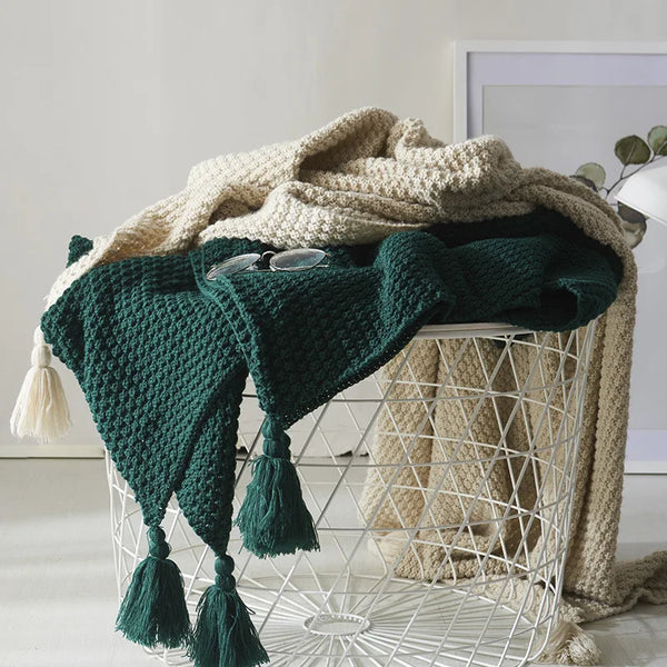 Gebreide Woldeken met Kwasten - NordicCozy