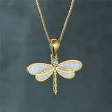 Gouden Libelle-Halsketting met Opal – Isolde