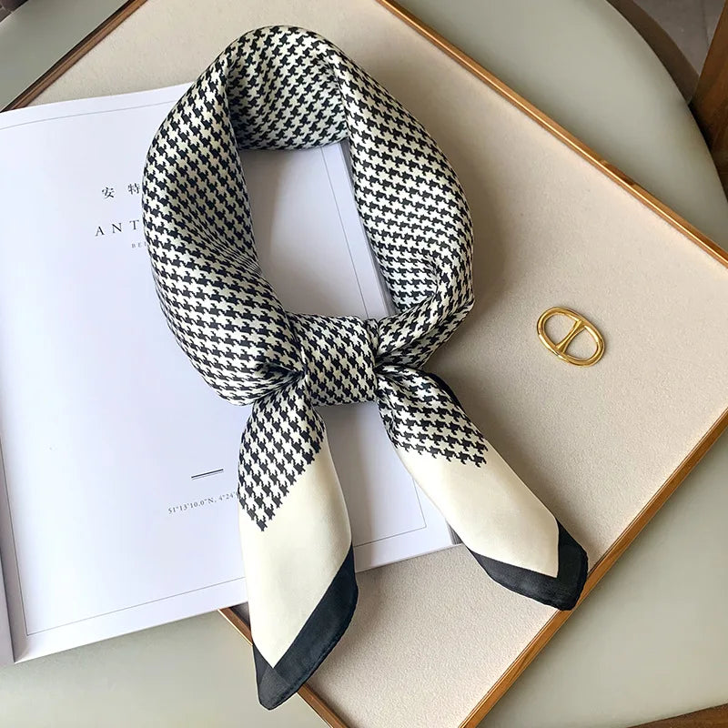 Faiha Zijde Sjaal | Luxe & Elegantie | Ruitenpatroon