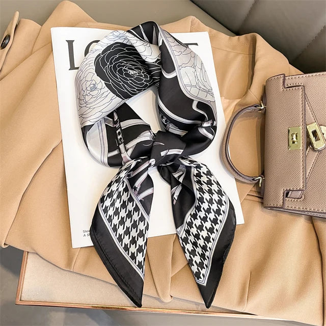 Faiha Zijde Sjaal | Luxe & Elegantie | Ruitenpatroon