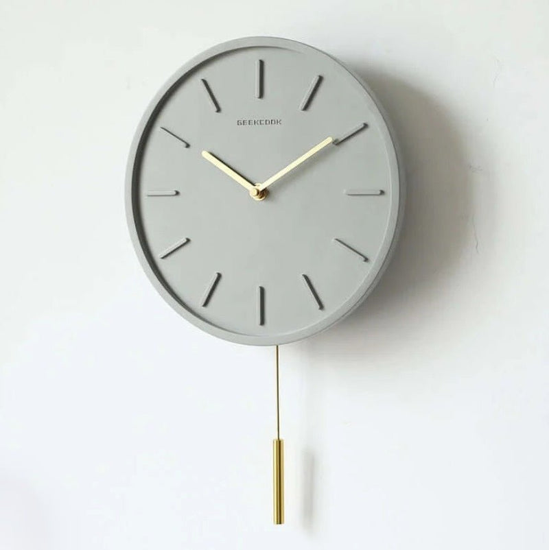 Cement Wandklok met Metalen Pendel - Tundra
