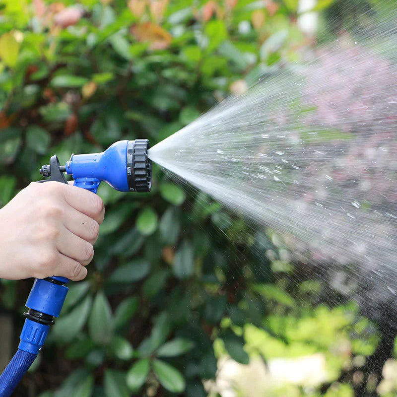 Afneembare tuinslang met sproeikop – FlexaFlow